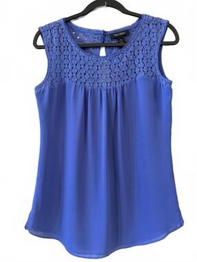 White House Black Market Women's Blue Sleeveless Lace Yoke Blouse Size S